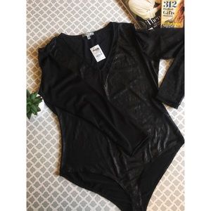 •• NEW•• Charlotte Russe®️ Long sleeve Bodysuit.